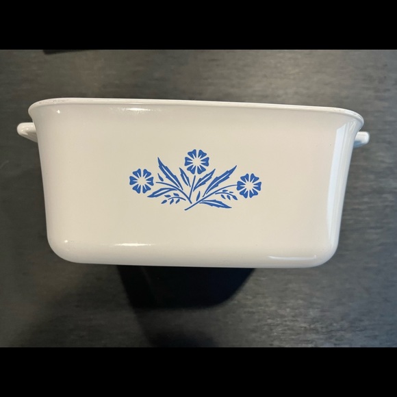 Corningware Other - Corningware P/4/ 7 x5. 1/2x 3. 1180M a. Blue cornflower pattern. Casserole dish.